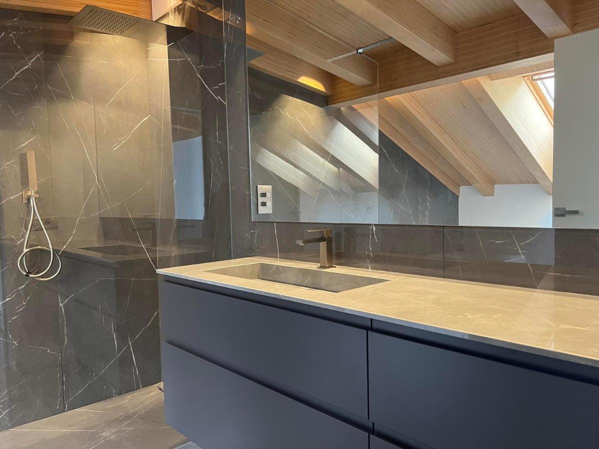 Luxury Lakefront Penthouse Lezzeno Eksteriør bilde