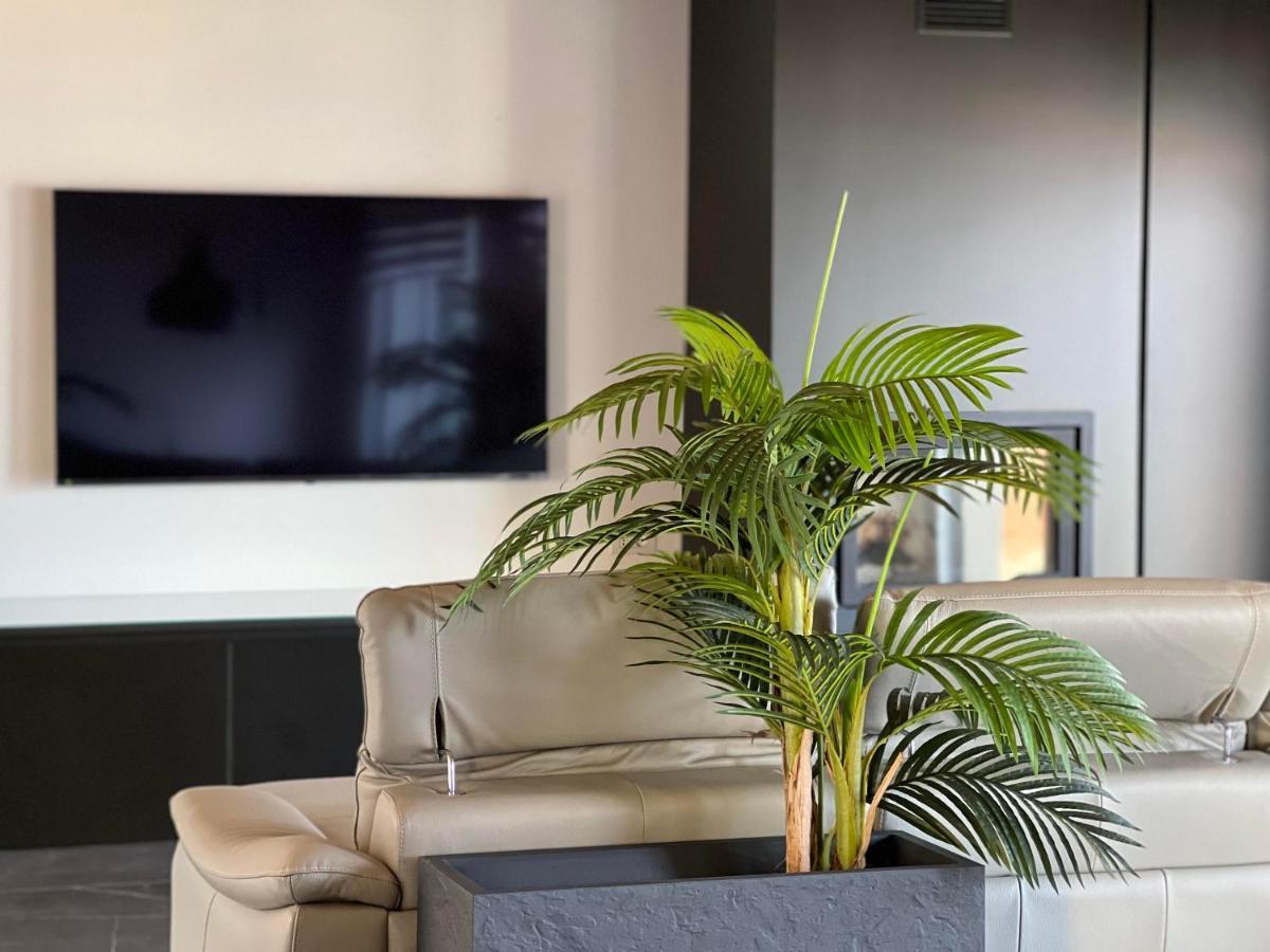 Luxury Lakefront Penthouse Lezzeno Eksteriør bilde
