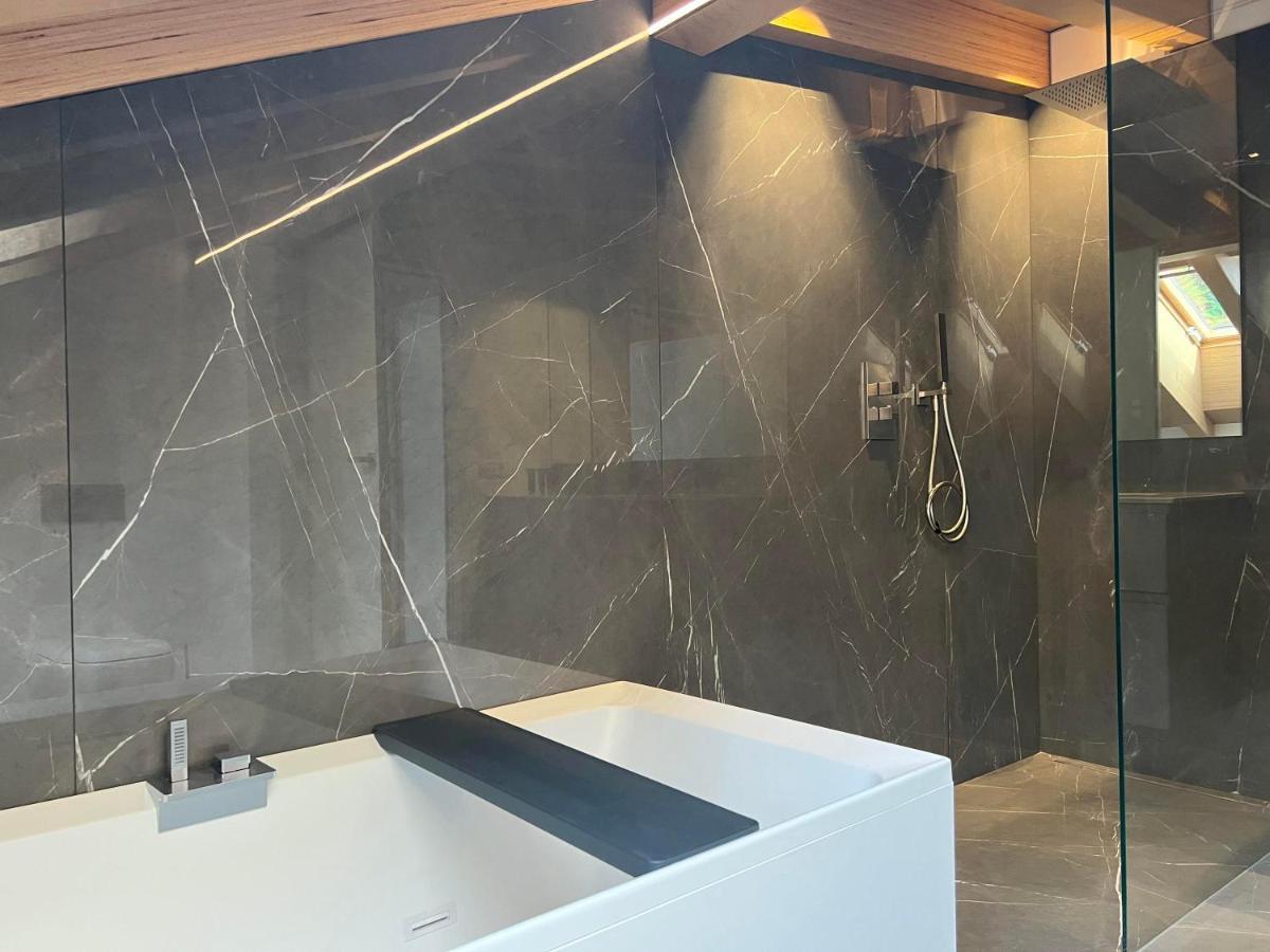 Luxury Lakefront Penthouse Lezzeno Eksteriør bilde