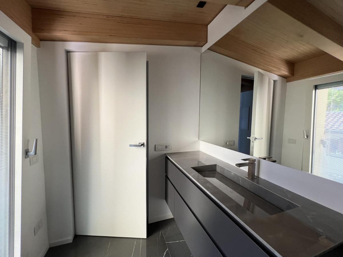 Luxury Lakefront Penthouse Lezzeno Eksteriør bilde